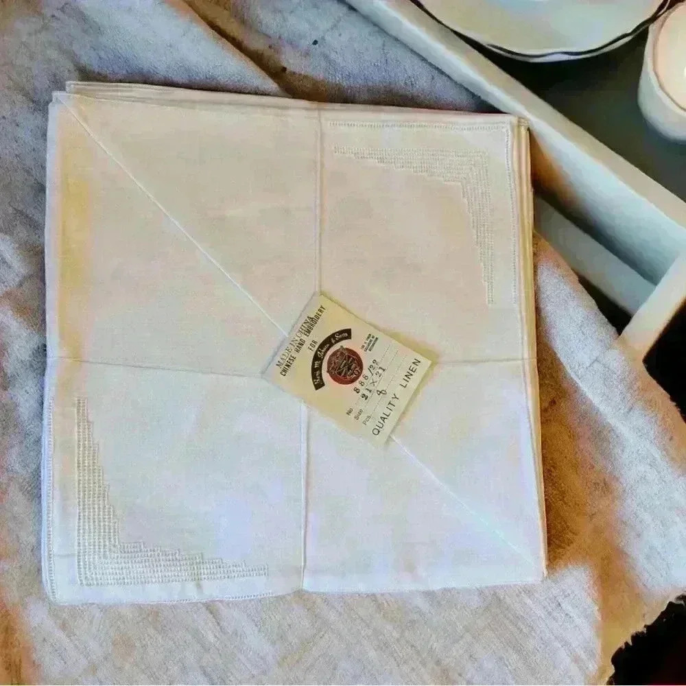 Vintage 1960 BENJAMIN M. JABARA & SONS white linen napkins hand embroidered 8 ct - Picture 3 of 11